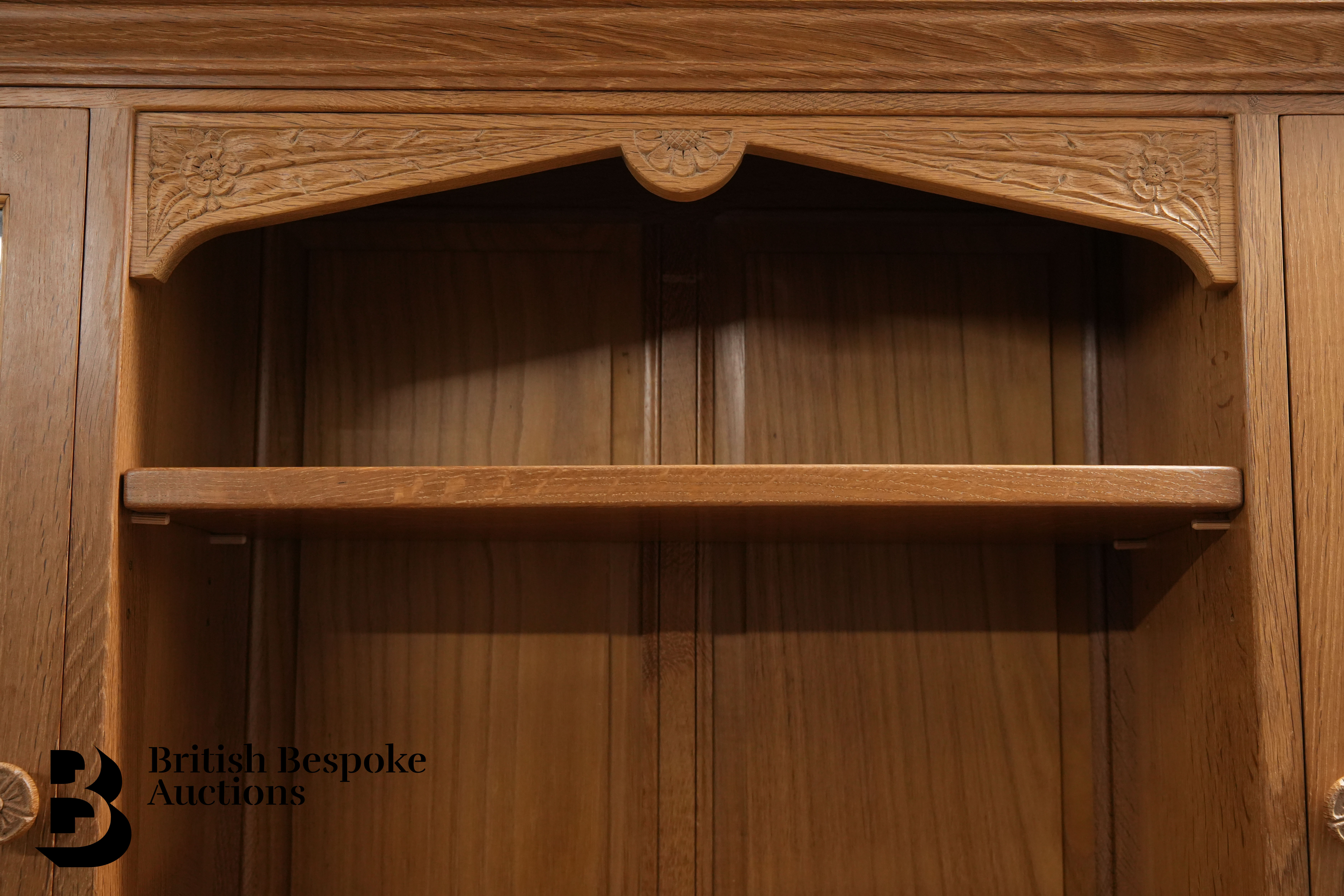 Colin 'Beaverman' Almack Oak Dresser - Image 4 of 11