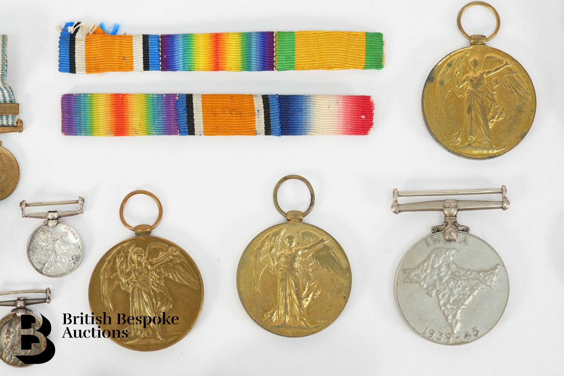 Miscellaneous WWII Service Medals - Image 8 of 9