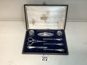 HALLMARKED SILVER MOUNTED EIGHT PIECE MANICURE SET, DATED 1922/23 BY ROBERT CHANDLER (CASED)