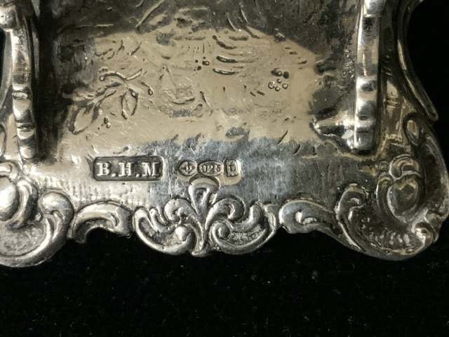 DUTCH HALLMARKED SILVER MODEL OF A GIRL ON A SWING WITH EMBOSSED RECTANGULAR BASE, IMPORT MARKS - Bild 6 aus 6