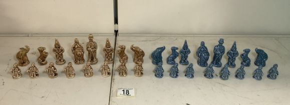 BLUE AND BROWN WADE CERAMIC CHESS PIECES