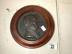 CIRCULAR 19TH-CENTURY BRONZE RELIEF PLAQUE - HEAD AND SHOULDER STUDY OF GLADSTONE 15CM