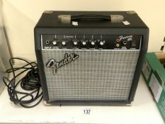 FENDER FRONTMAN 15G AMPLIFIER; WITH LEADS