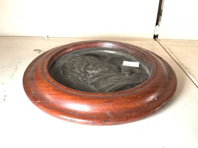 CIRCULAR 19TH-CENTURY BRONZE RELIEF PLAQUE - HEAD AND SHOULDER STUDY OF GLADSTONE 15CM - Image 4 of 4