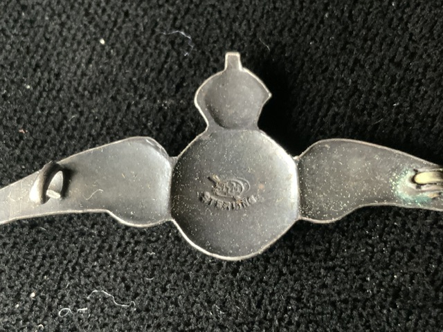 TWO SWEETHEART RAF BROOCHES ONE BEING STERLING SILVER - Bild 4 aus 4