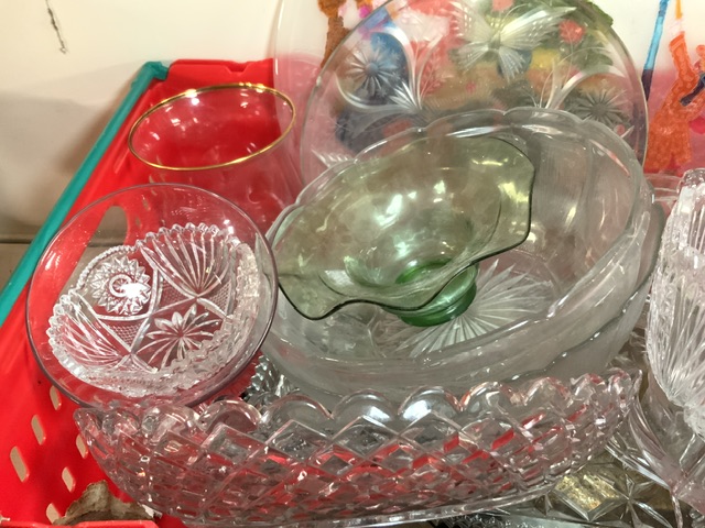 QUANTITY OF CUT GLASS, BOWLS, VASES AND MORE - Image 2 of 4