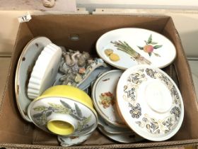 MIXED CERAMICS INCLUDES ROYAL WORCESTER, RETRO TUREENS AND MORE