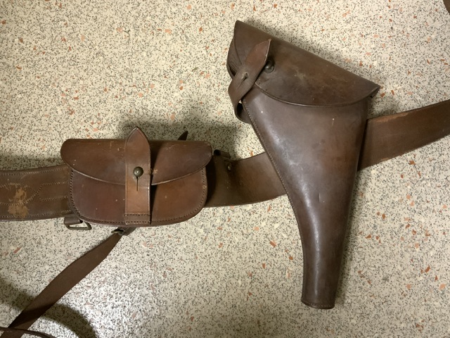 VINTAGE BROWN LEATHER GUN HOLSTER AND LEATHER BELT AND STRAP - Image 2 of 4