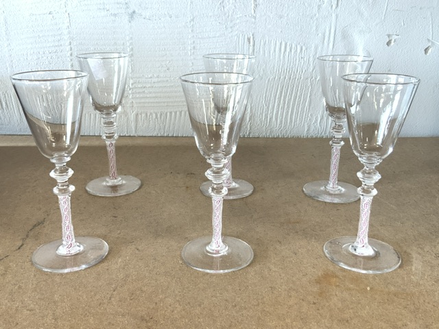 SET OF SIX TRUMPET-SHAPED WINE GLASSES WITH DOUBLE KNOPPED RED AND WHITE COTTON TWIST STEMS 17CM - Image 2 of 4