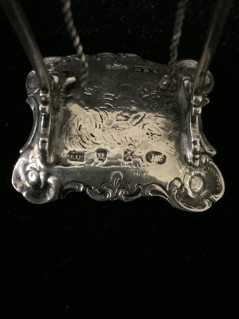 DUTCH HALLMARKED SILVER MODEL OF A GIRL ON A SWING WITH EMBOSSED RECTANGULAR BASE, IMPORT MARKS - Bild 5 aus 6