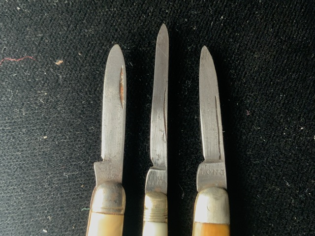 VINTAGE FRUIT KNIVES INCLUDES TWO HALLMARKED SILVER AND MOTHER OF PEARL - Bild 3 aus 4