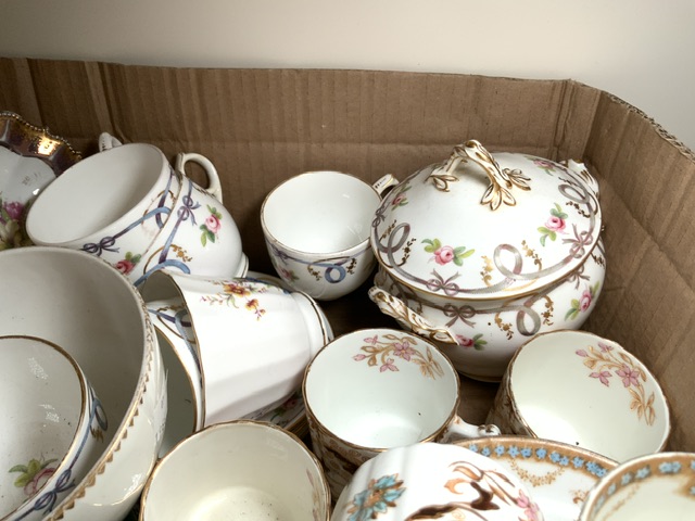 QUANTITY OF MIXED CHINA INCLUDING ART DECO TAMSWARE (MAY TIME), FLORAL GILT DECORATION, TEACUPS, - Image 5 of 7