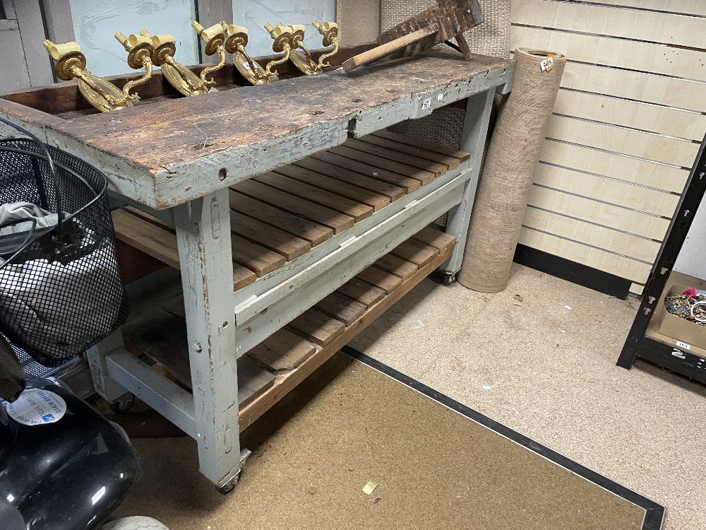ANTIQUE WORK BENCH WITH VICE 152 X 54CM - Image 3 of 3