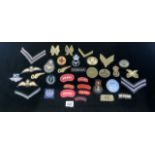 QUANTITY OF MILITARY CLOTH BADGES, NAVY, ARMY AND MORE