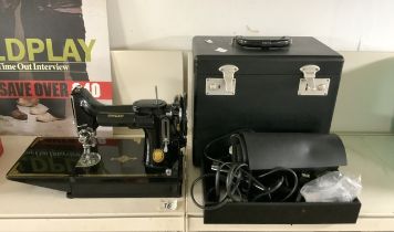 PORTABLE SINGER SEWING MACHINE, No. 221K