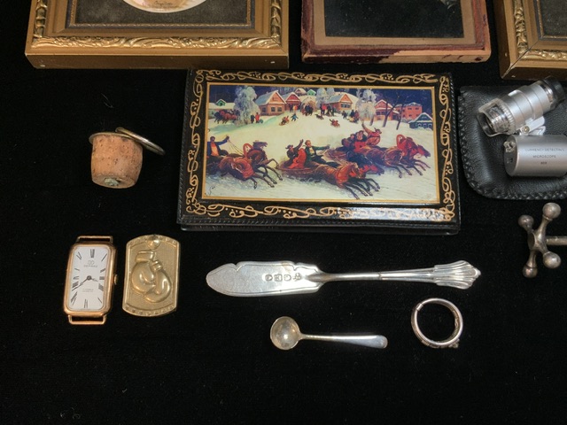 MIXED ITEMS INCLUDES HALLMARKED SILVER KNIFE AND MORE - Image 2 of 4