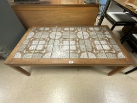 MID-CENTURY TILED TOP COFFEE TABLE 134 X 73CM