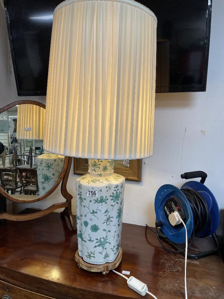 CHINESE PORCELAIN TABLE LAMP 85CM