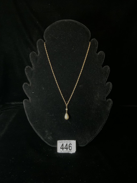 9CT GOLD ROPE NECKLACE WITH A PEARL PENDANT