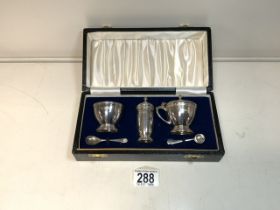 HALLMARKED SILVER CIRCULAR THREE-PIECE CONDIMENT SET WITH SPOONS, DATED 1975 BY CHICK & SONS LTD (