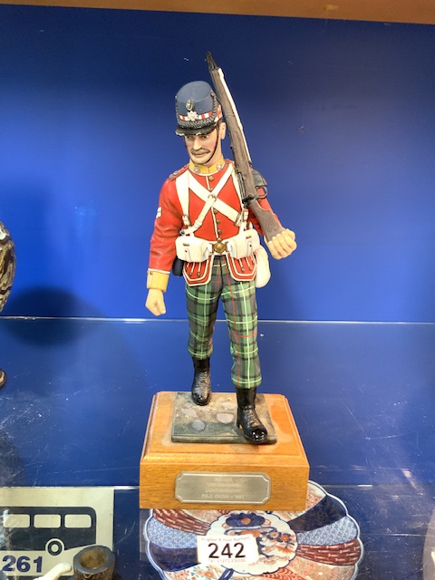 A COLD CAST PAINTED HIGHLAND LIGHT INFANTRY PRIVATE 34CM