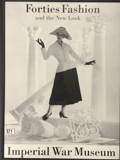 POSTER - FORTIES FASHION IMPERIAL WAR MUSEUM PHOTOGRAPH BY SNOWDEN INFO ON VERSO 72 X 55CM FRAMED - Image 2 of 5