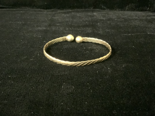 375 GOLD TORQUE BANGLE 17.1 GRAMS - Image 2 of 4