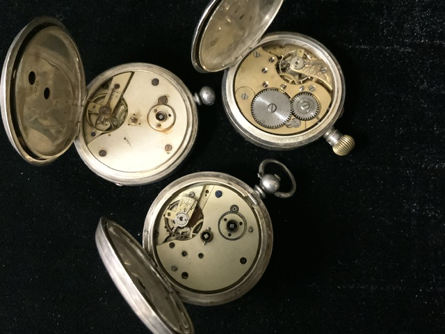 THREE HALLMARKED SILVER POCKET WATCHES WITH THREE OTHERS ALL A/F - Bild 5 aus 5