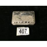 AN ANTIQUE 19TH CENTURY DUTCH SILVER SNUFF BOX, MARKED WITH M FOR ASSAY OFFICE AND B FOR 1861,