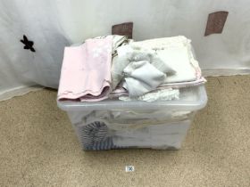 LARGE QUANTITY OF LINEN AND LACE SOME VINTAGE