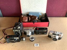 VINTAGE CAMERAS AND ACCESSORIES