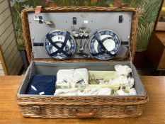 LARGE WICKER BREXTON PICNIC BASKET WITH WEDGWOOD CHINA