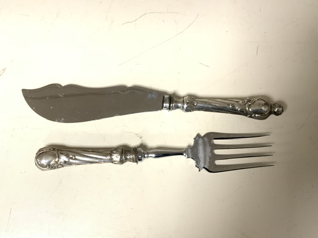 MIXED CANTEEN OF CUTLERY INCLUDES RETRO AND SILVER-PLATED - Image 2 of 7