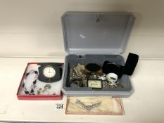 MIXED VINTAGE COSTUME AND SILVER ITEMS INCLUDES VINTAGE MUSICAL COMPACT
