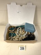 QUANTITY OF VINTAGE COSTUME JEWELLERY INCLUDES SILVER