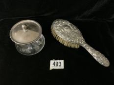 A STERLING SILVER AND GLASS POWDER JAR BY H. MATTHEWS; BIRMINGHAM 1923; WITH GLOBULAR HANDLE AND A