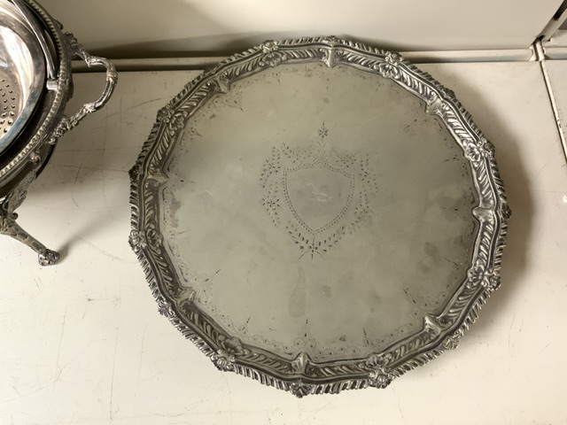 LARGE QUANTITY OF SILVER PLATED ITEMS INCLUDES 19/20TH CENTURY REVOLVING BREAKFAST DISH AND MORE - Image 5 of 5