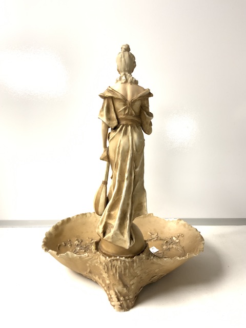 FURN WEIN OF AUSTRIA PORCELAIN CENTREPIECE OF A CLASSICAL FIGURE OF A LADY READING ABOVE A SHELL A/F - Image 4 of 6