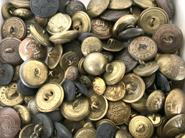 MAINLY MIXED MILITARY BRASS DRESS BUTTONS - Image 6 of 6
