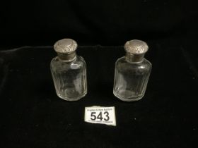 TWO MATCHED STERLING SILVER AND GLASS VANITY CASE SCENT BOTTLES, BY NATHAN BROS, BIRMINGHAM/LONDON