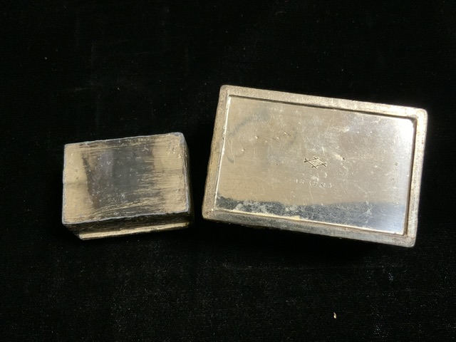 TWO ANTIQUE CHINESE EMBOSSED BOXES SILVERED LARGEST 9 X 6.5CM - Image 5 of 6