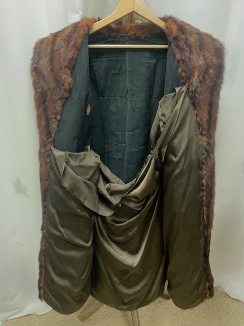 TWO FULL-LENGTH BOWN FUR COATS, BOTH FULLY LINED, UK SIZE 12-14 (BOTH LININGS A/F) - Image 5 of 6