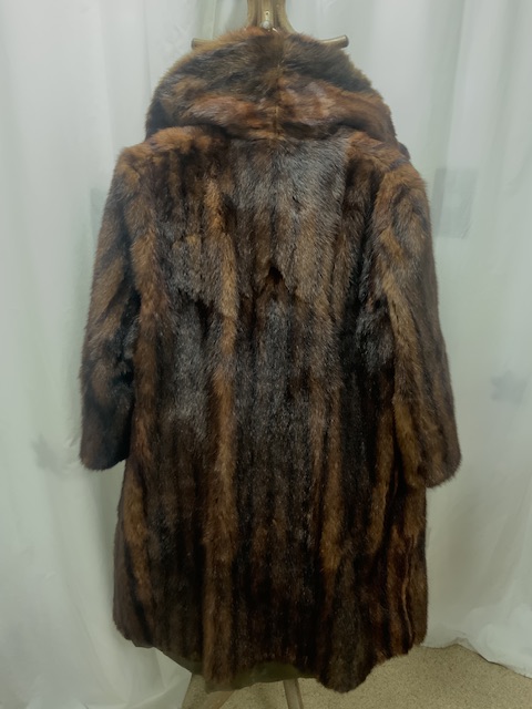 TWO FULL-LENGTH BOWN FUR COATS, BOTH FULLY LINED, UK SIZE 12-14 (BOTH LININGS A/F) - Image 6 of 6