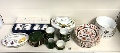 MIXED CERAMICS ROYAL WORCESTER EVESHAM PATTERN, APLICO CUPS N SAUCERS AND MORE