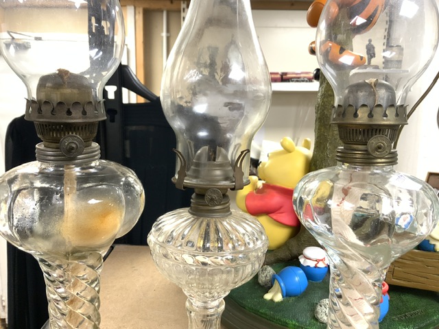 MIXED VINTAGE CUT GLASS OIL LAMPS AND MORE - Image 5 of 6