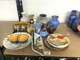 MIXED ART POTTERY INCLUDES NITTSJO SWEDEN PLATE, WEDGWOOD JASPERWARE AND MORE