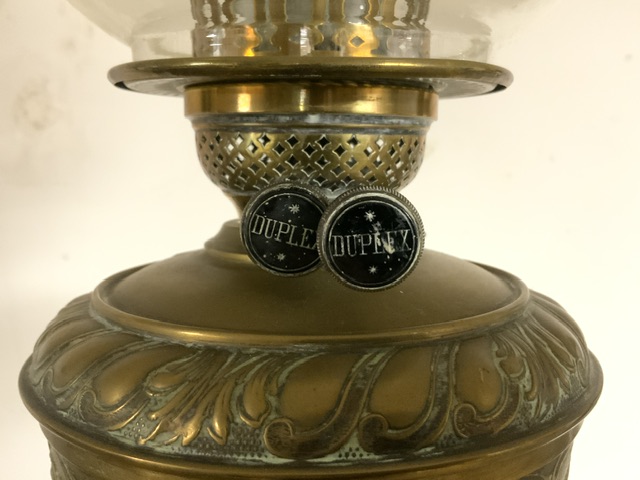 ART NOUVEAU COLUMN STYLE BRASS OIL LAMP BY DUPLEX 78CM - Image 3 of 6