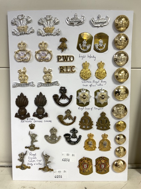 QUANTITY OF MILITARY BUTTONS, SHOULDERS BADGES INCLUDES WW1 AND WW11 CANADIAN CAP BADGES AND MORE - Image 2 of 5