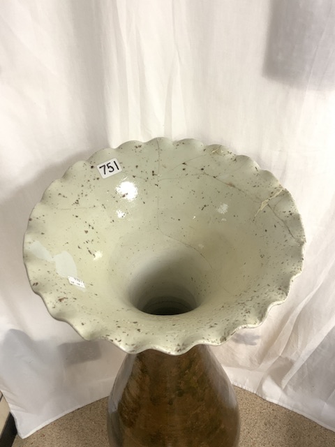 LARGE 19TH CENTURY CHINESE VASE WITH A SCOLLOPED SHAPED EDGE A/F 109CM - Image 2 of 4