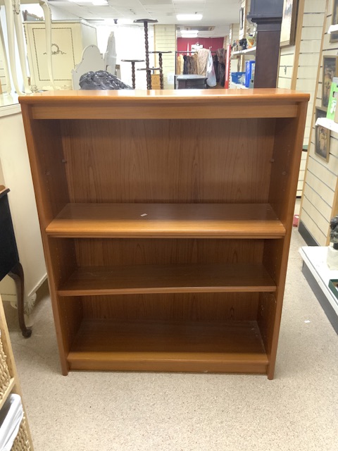 MID-CENTURY G PLAN TEAK BOOKCASE 114 X 90 X 32CM